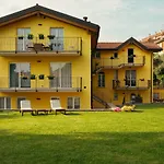 Antico Torchio Апарт-отель Дервио