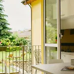 Antico Torchio Апарт-отель Дервио