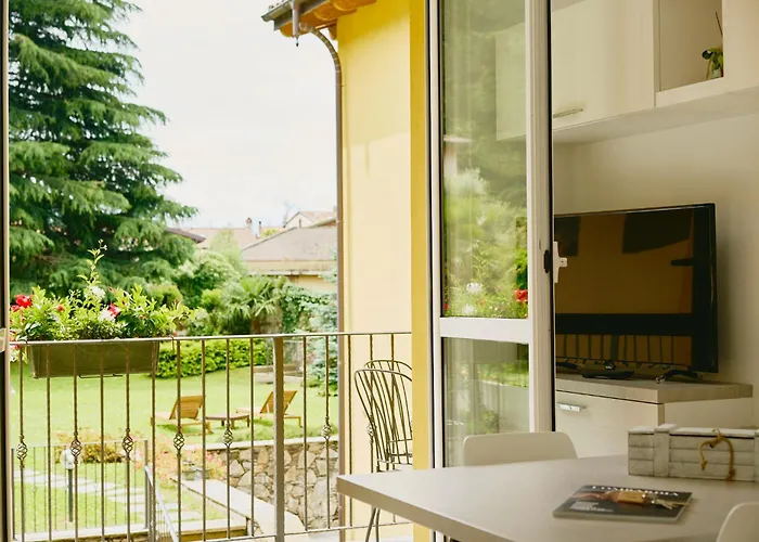 Antico Torchio Apartahotel Dervio